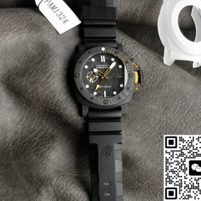 Panerai Submersible PAM01324 VS Factory KV Replica