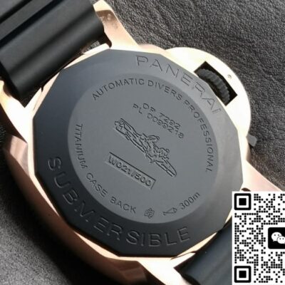 Panerai Submersible PAM00684 VS Factory KV Replica