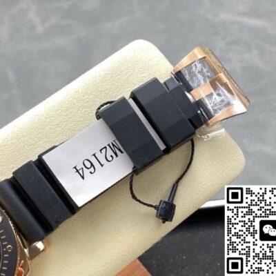 Panerai Submersible PAM02164 VS Factory KV Replica