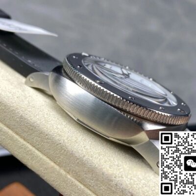 Panerai Submersible PAM01579 VS Factory KV Replica