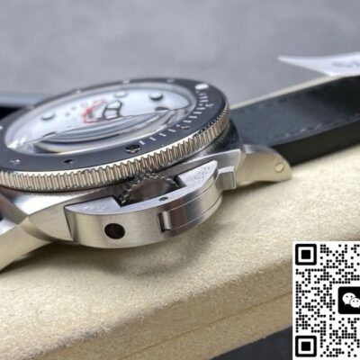 Panerai Submersible PAM01579 VS Factory KV Replica
