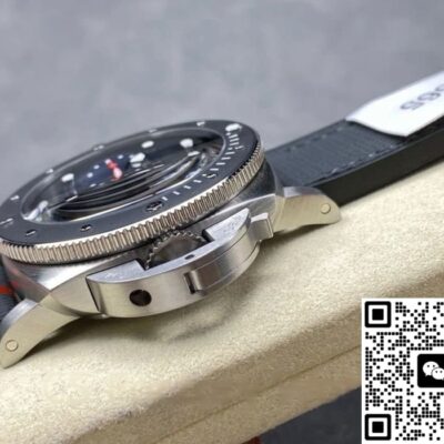 Panerai Submersible PAM01565 VS Factory KV Replica